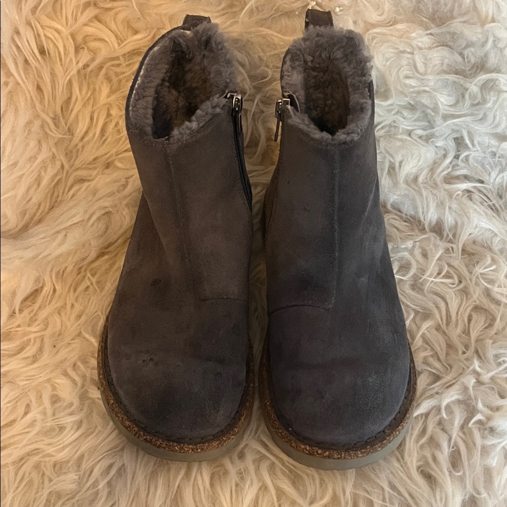 Cozy Gray Winter Boots - Picture 8 of 9